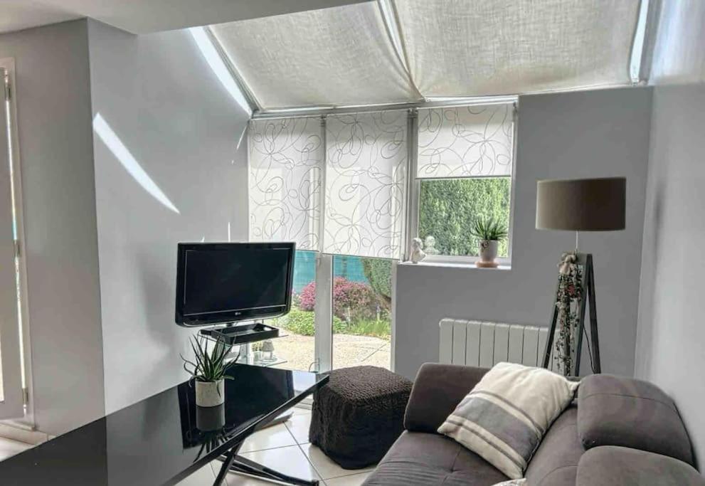 Le Capucine - Rive De Apartment